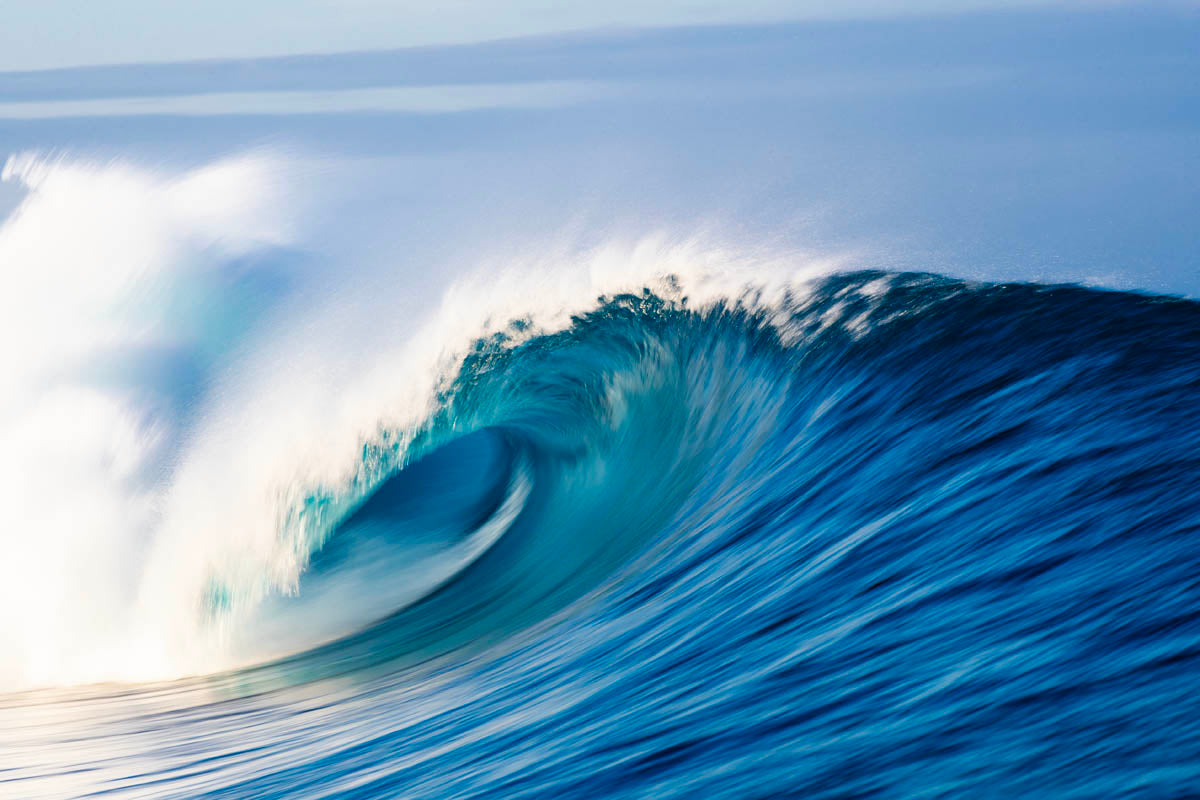 Wave/ CLOUDBREAK BLUR/1/4 SECOND